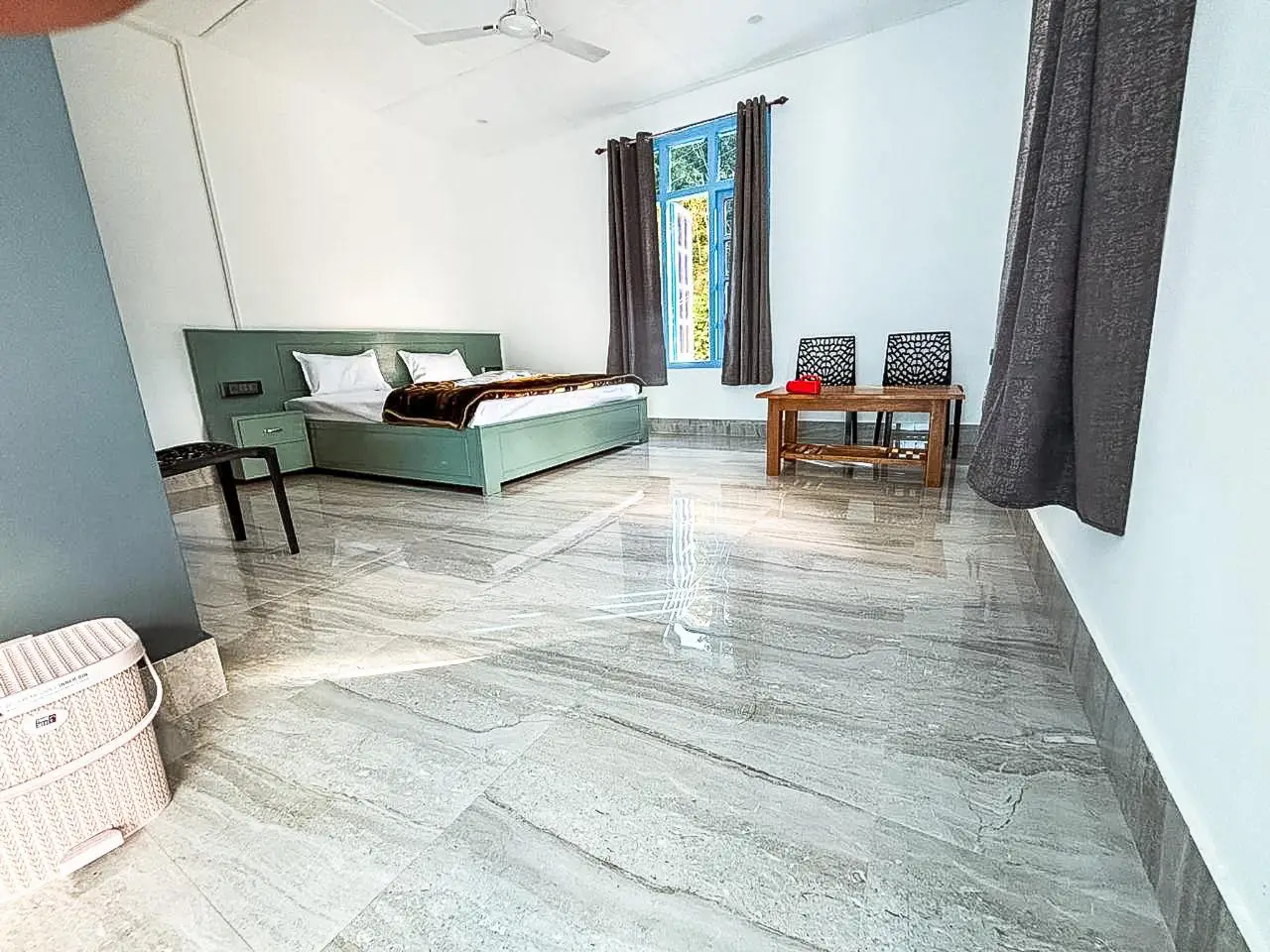 Spacious modern bedroom